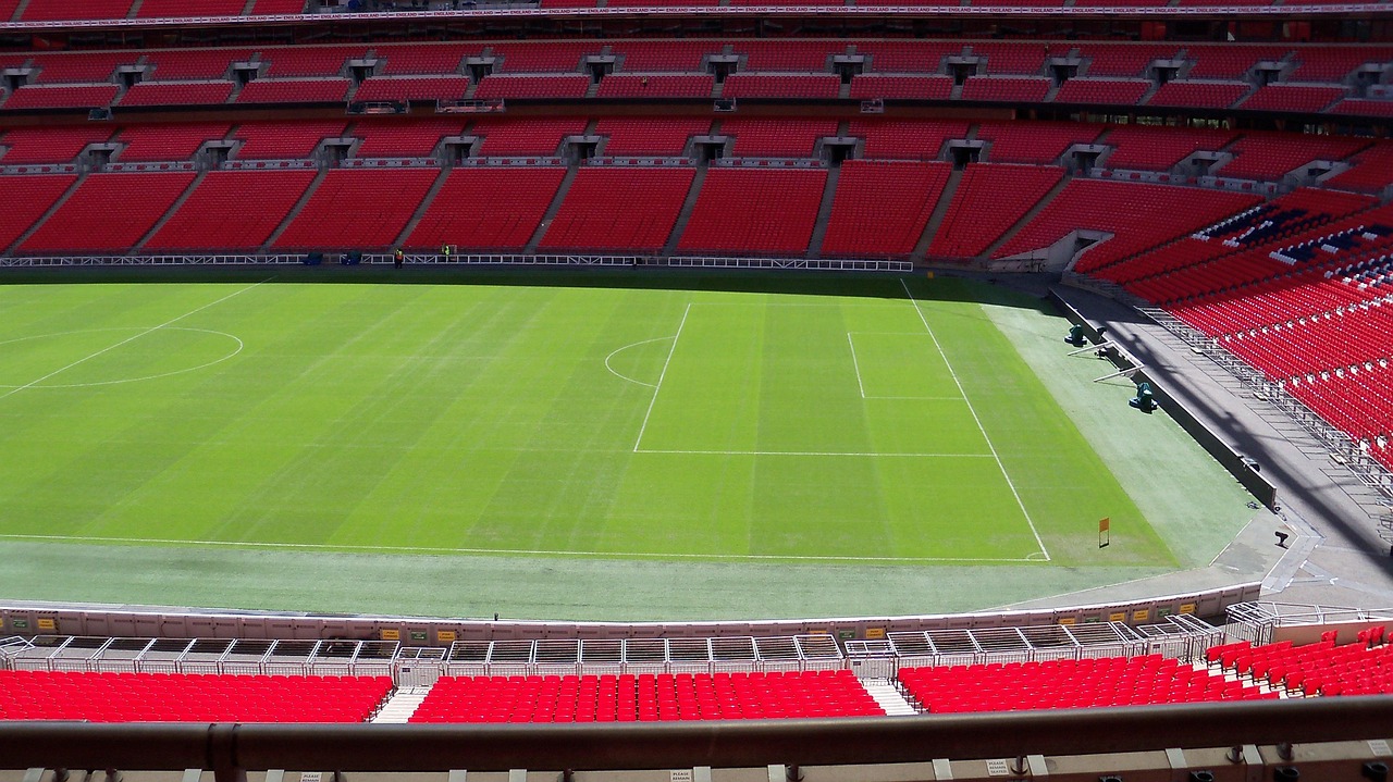 ロンドンで有名なサッカーチームは？人気チームやスタジアムについて 