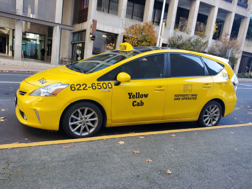 シアトルのタクシーの乗り方ガイド〜料金・カード払い・便利なアプリ