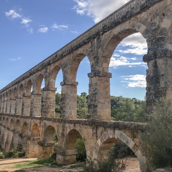 タラゴナご案内 ８時間 ２世紀のローマ遺跡 円形競技場とローマ水道橋 バルセロナ ロコタビ