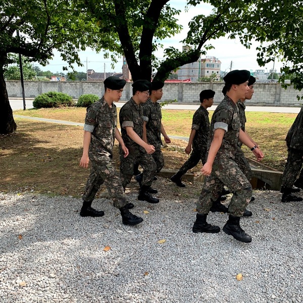 K Popアイドルの入隊 お見送り 除隊や修了式や軍フェスティバルの送迎専門です ソウル ロコタビ K Popアイドルの入隊 お見送り 除隊や修了式や軍フェスティバルの送迎専門です ソウル ロコタビ
