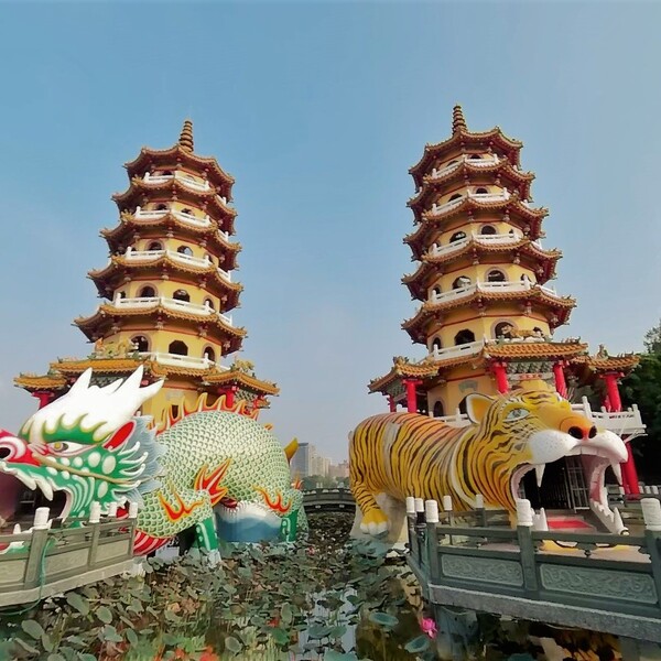 VR海外旅行体験」中華風の塔や寺廟（孔子廟・龍虎塔・春秋閣など）が