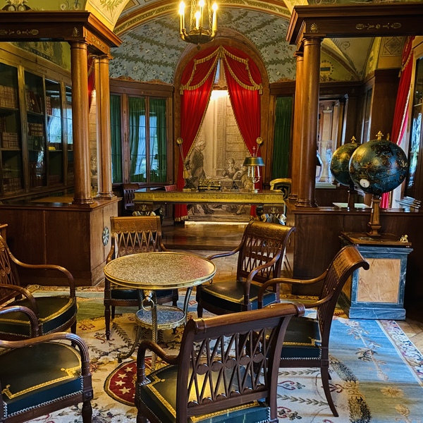 🔟ナポレオンの過ごしたマルメゾン城、街と教会。 | パリ | ロコタビ