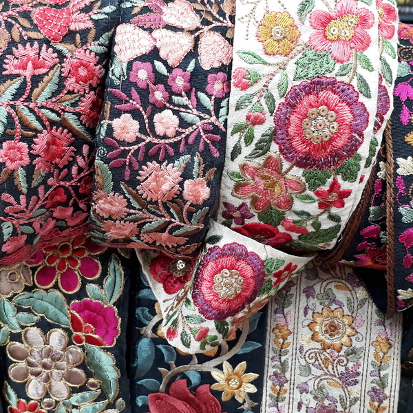 インド刺繍リボン買付け代行 | バンガロール | ロコタビ