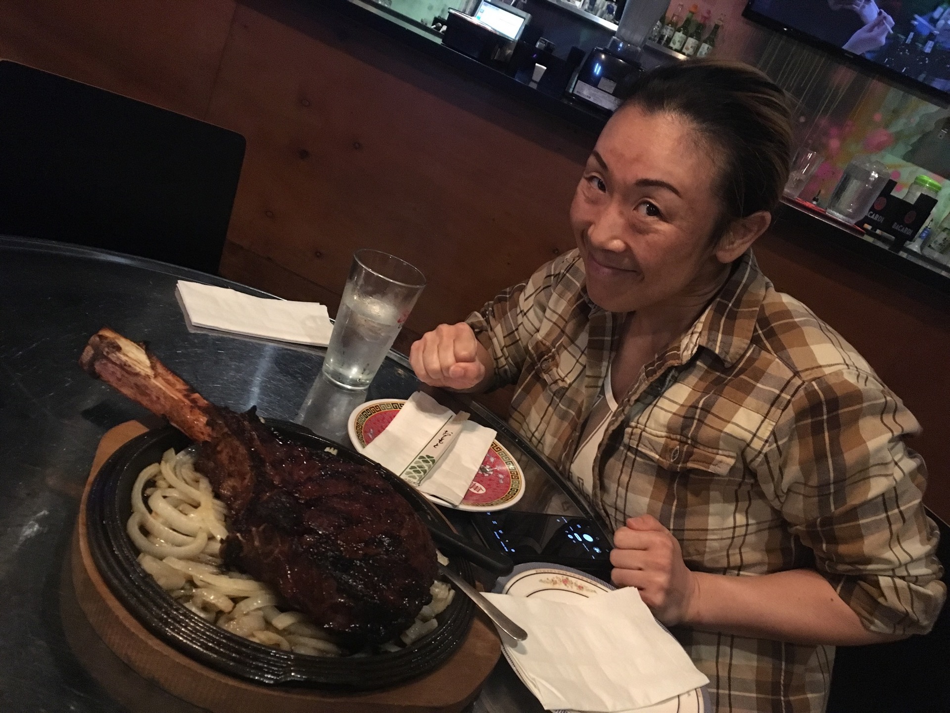 チングの1 5キロ韓国bbq味トマホークステーキ オアフ島 ハワイ 在住ピタさんのおすすめ料理 食べ物 ロコタビ