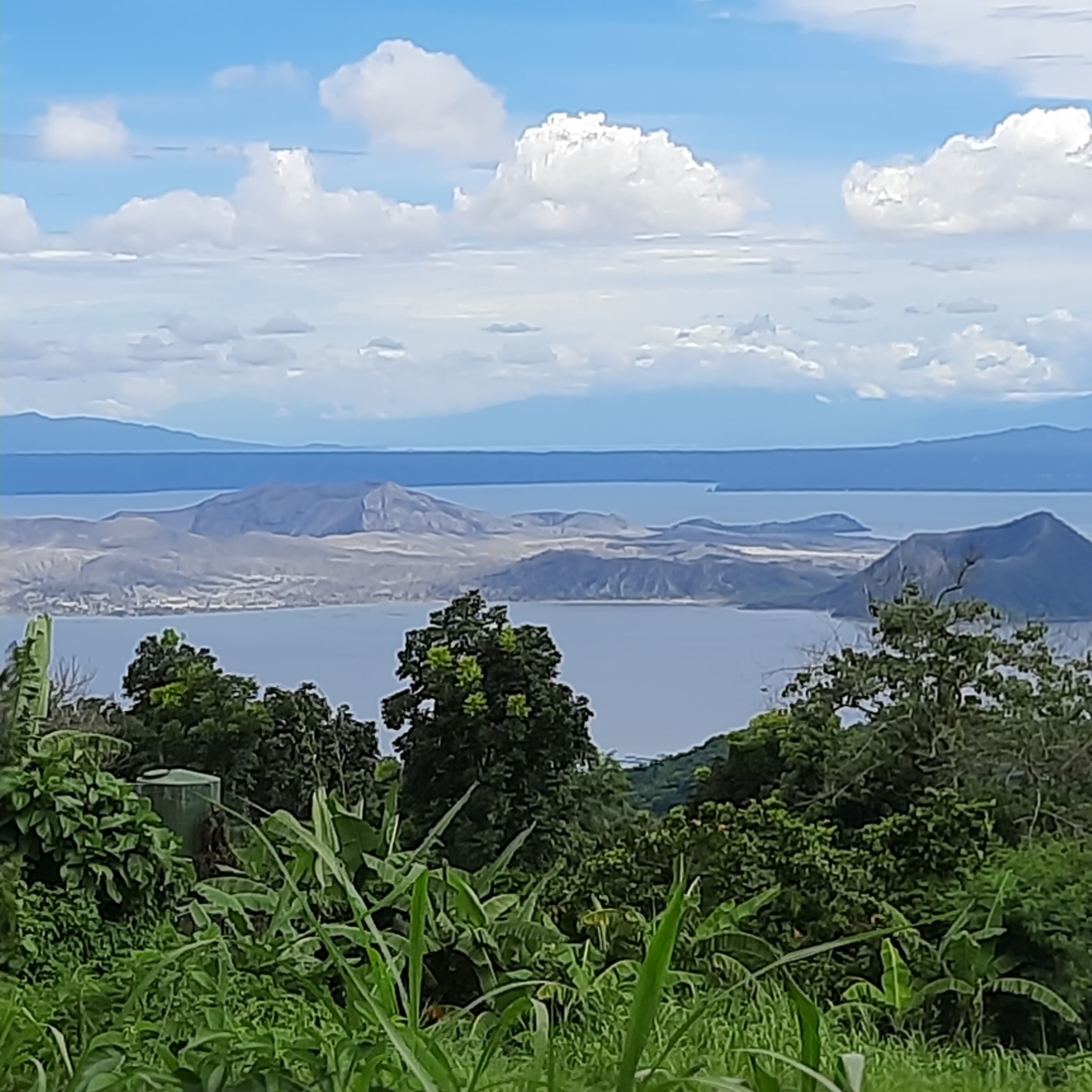 Taal 火山の現況