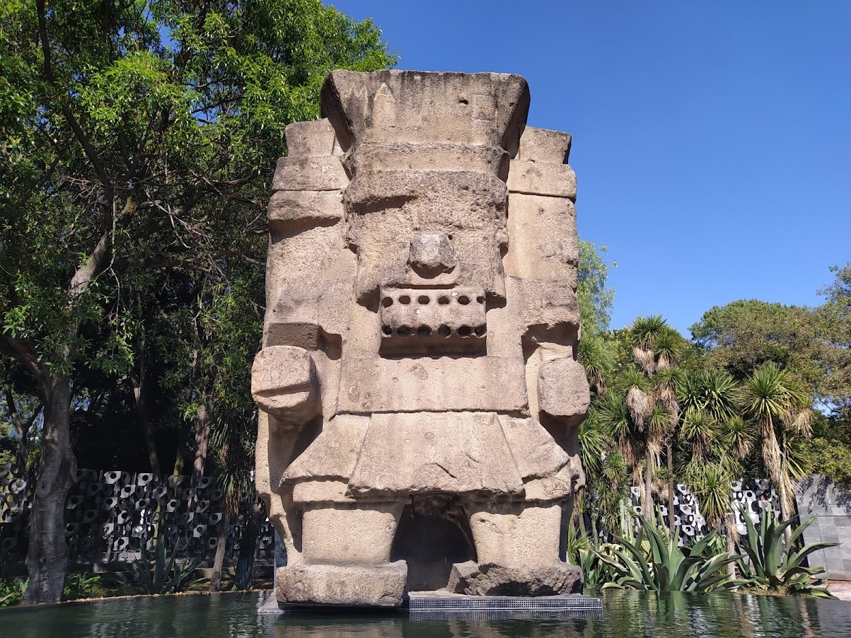 メキシコシティの博物館、美術館、チャプルテペック公園を巡る一日