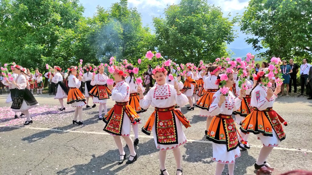カザンラクのバラ祭り