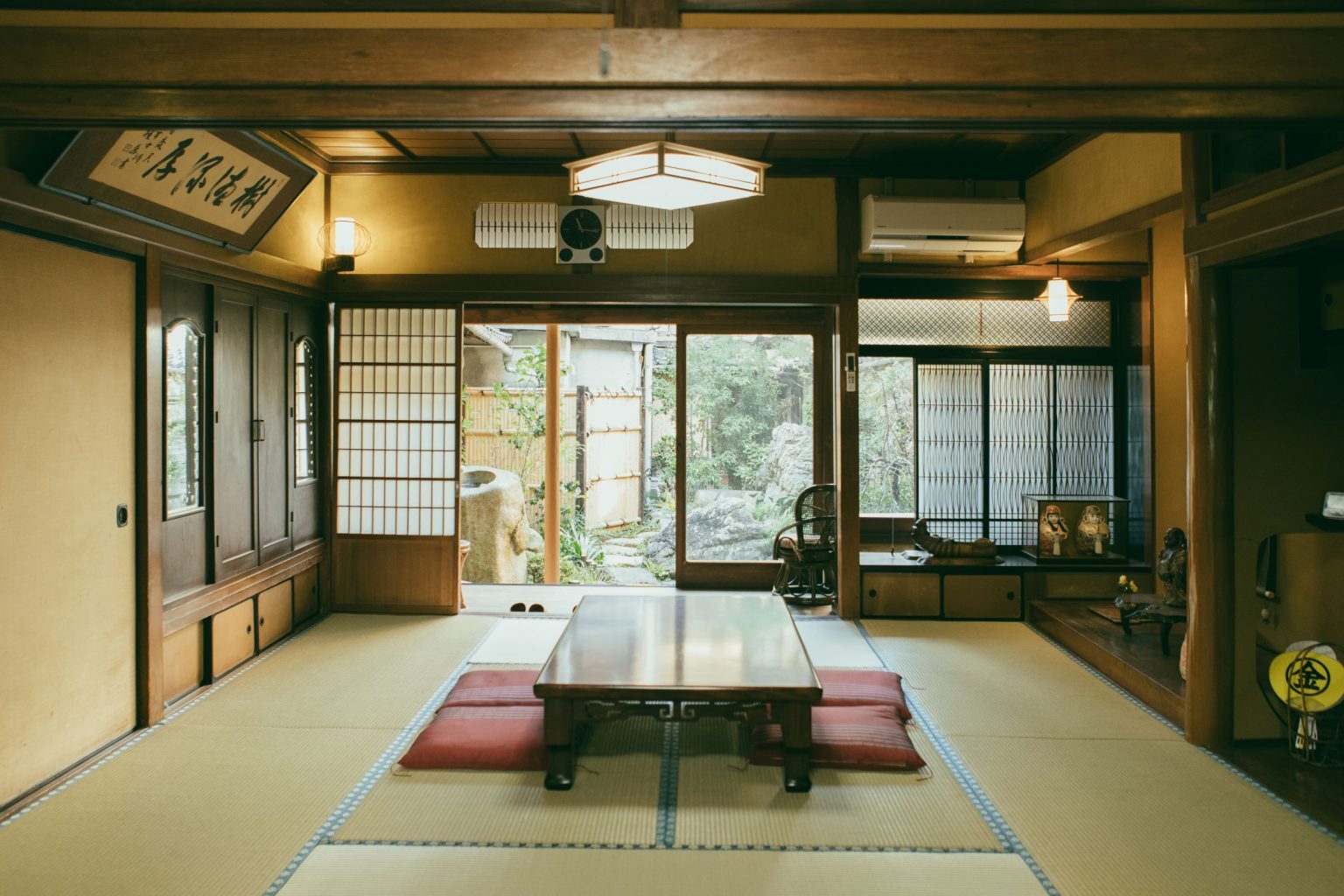 旅館
