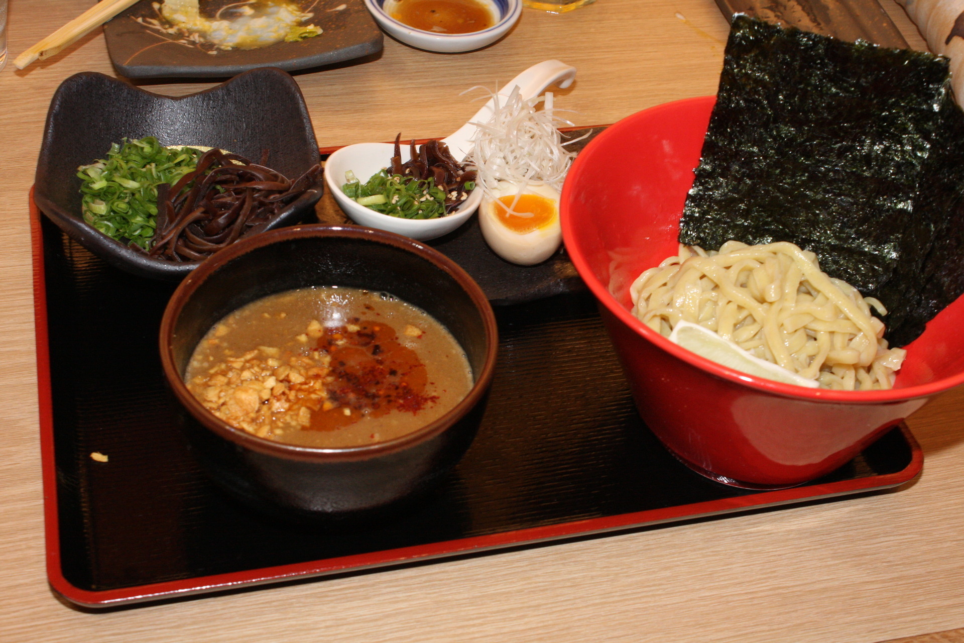 ゴールデンポークとんこつラーメンバー