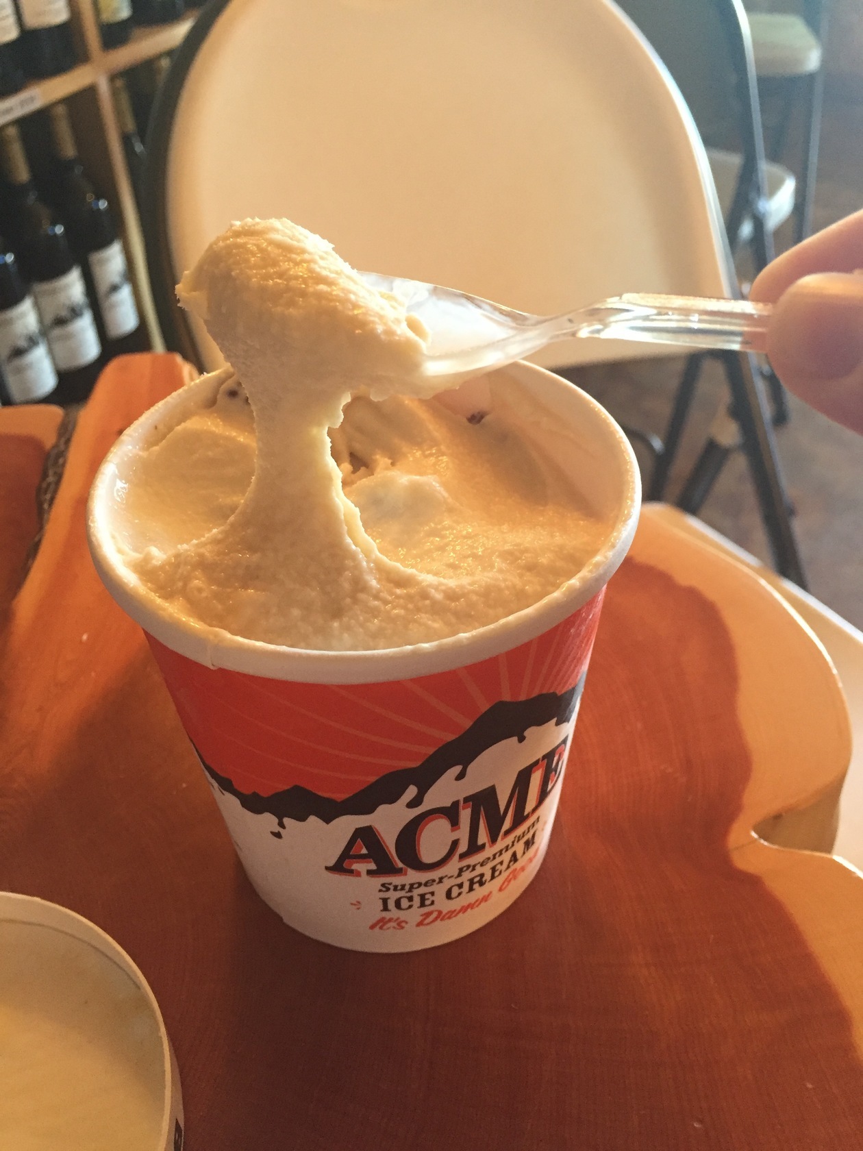 アクミアイスクリームのバターナッツピーカン味 シアトル在住ケイ ベルさんのおすすめスイーツ お菓子 ロコタビ